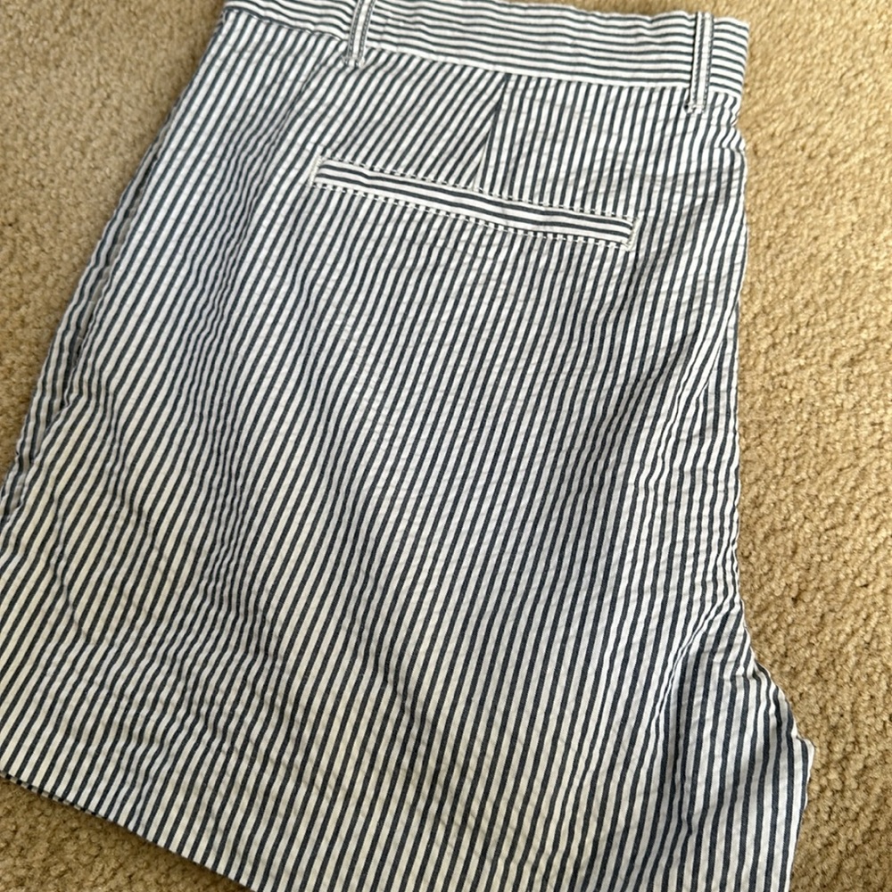 Gap - Picture 3 of 4